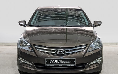 Hyundai Solaris II рестайлинг, 2015 год, 1 050 000 рублей, 2 фотография