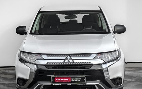 Mitsubishi Outlander III рестайлинг 3, 2021 год, 2 790 000 рублей, 2 фотография