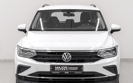 Volkswagen Tiguan II, 2021 год, 2 750 000 рублей, 2 фотография