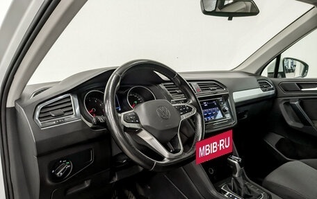 Volkswagen Tiguan II, 2021 год, 2 750 000 рублей, 16 фотография