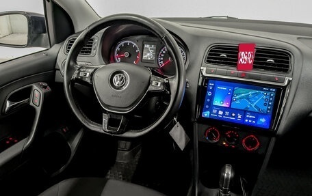 Volkswagen Polo VI (EU Market), 2016 год, 1 150 000 рублей, 24 фотография