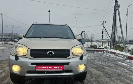 Toyota RAV4, 2004 год, 1 000 000 рублей, 3 фотография