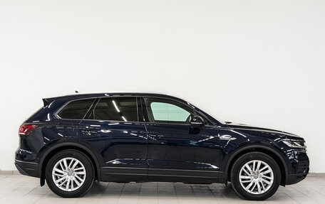 Volkswagen Touareg III, 2018 год, 5 390 000 рублей, 4 фотография