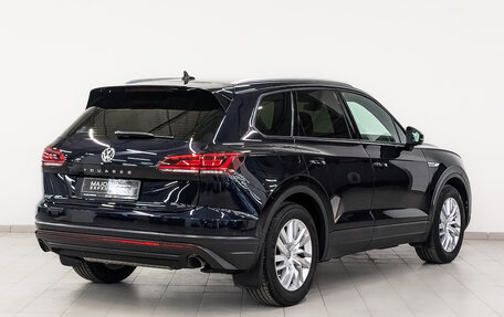 Volkswagen Touareg III, 2018 год, 5 390 000 рублей, 5 фотография