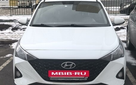 Hyundai Solaris II рестайлинг, 2020 год, 1 750 000 рублей, 2 фотография