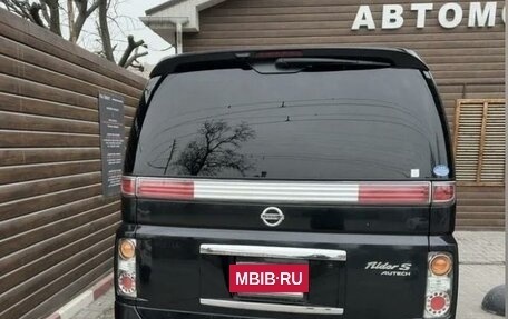 Nissan Elgrand III, 2004 год, 500 000 рублей, 4 фотография