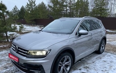 Volkswagen Tiguan II, 2018 год, 3 750 000 рублей, 1 фотография