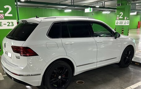 Volkswagen Tiguan II, 2016 год, 2 650 000 рублей, 3 фотография