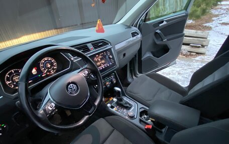 Volkswagen Tiguan II, 2018 год, 3 750 000 рублей, 9 фотография