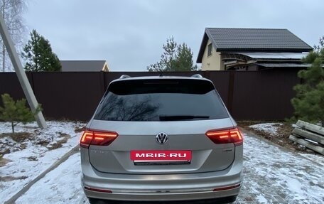 Volkswagen Tiguan II, 2018 год, 3 750 000 рублей, 7 фотография