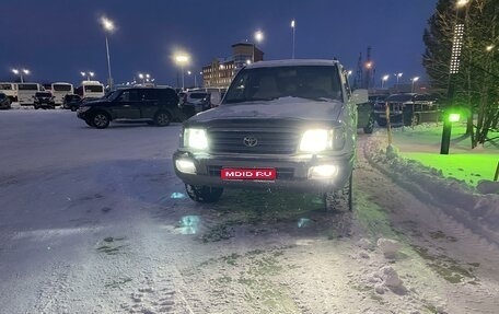 Toyota Land Cruiser 100 рестайлинг 2, 2003 год, 1 700 000 рублей, 1 фотография