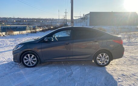 Hyundai Solaris II рестайлинг, 2011 год, 1 180 000 рублей, 4 фотография