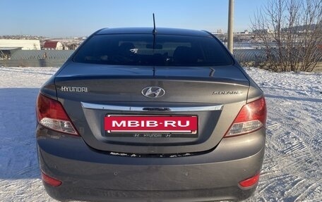 Hyundai Solaris II рестайлинг, 2011 год, 1 180 000 рублей, 3 фотография