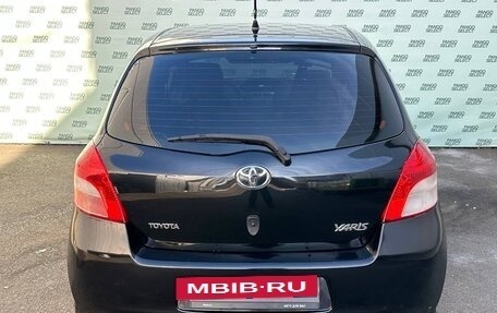 Toyota Yaris III рестайлинг, 2008 год, 695 000 рублей, 6 фотография