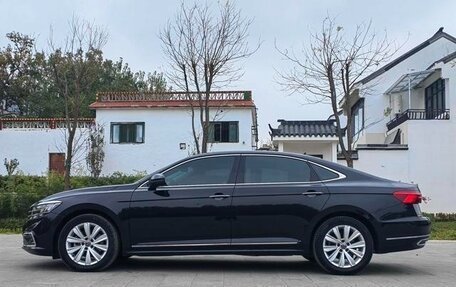 Volkswagen Passat B8 рестайлинг, 2021 год, 2 500 000 рублей, 8 фотография