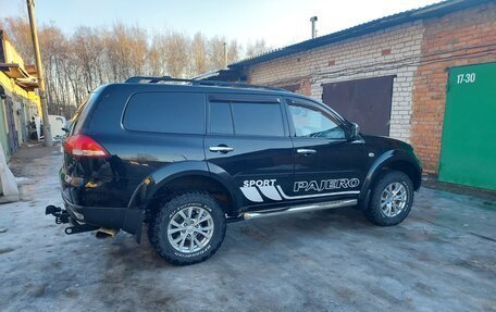 Mitsubishi Pajero Sport II рестайлинг, 2014 год, 1 800 000 рублей, 2 фотография