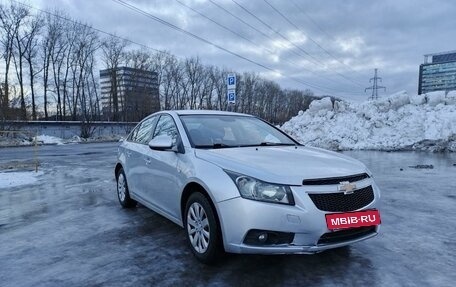 Chevrolet Cruze II, 2011 год, 585 000 рублей, 7 фотография