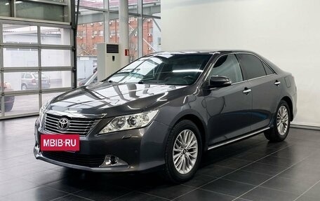 Toyota Camry, 2012 год, 1 645 000 рублей, 2 фотография