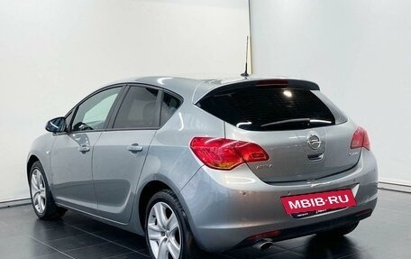 Opel Astra J, 2011 год, 865 000 рублей, 3 фотография