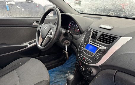 Hyundai Solaris II рестайлинг, 2011 год, 777 000 рублей, 7 фотография