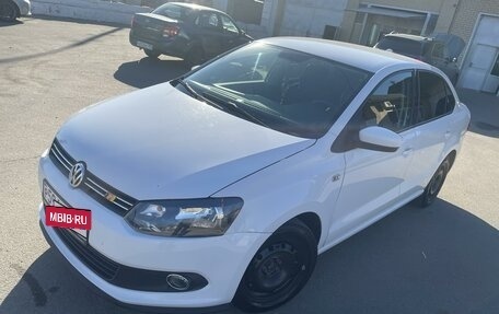 Volkswagen Polo VI (EU Market), 2013 год, 830 000 рублей, 5 фотография