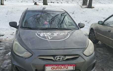 Hyundai Solaris II рестайлинг, 2013 год, 650 000 рублей, 5 фотография