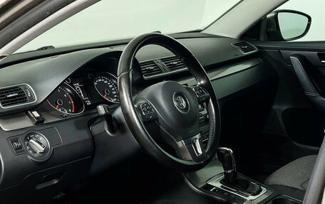 Volkswagen Passat B7, 2011 год, 1 358 000 рублей, 13 фотография