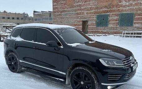 Volkswagen Touareg III, 2017 год, 3 870 000 рублей, 4 фотография