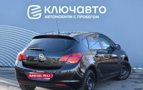 Opel Astra J, 2011 год, 790 000 рублей, 2 фотография