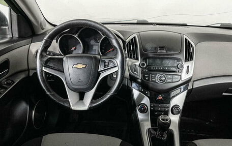 Chevrolet Cruze II, 2013 год, 12 фотография