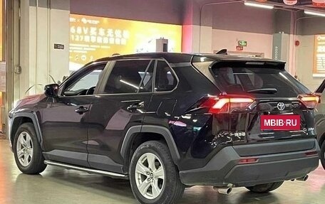 Toyota RAV4, 2021 год, 2 299 999 рублей, 5 фотография