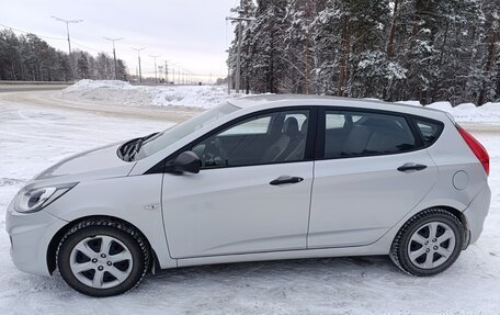 Hyundai Solaris II рестайлинг, 2011 год, 850 000 рублей, 8 фотография