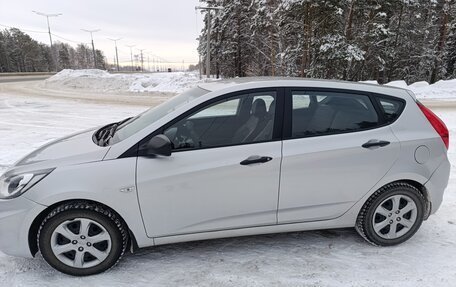 Hyundai Solaris II рестайлинг, 2011 год, 850 000 рублей, 9 фотография