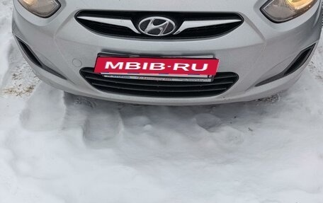 Hyundai Solaris II рестайлинг, 2011 год, 850 000 рублей, 11 фотография