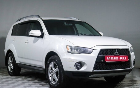 Mitsubishi Outlander III рестайлинг 3, 2010 год, 1 330 000 рублей, 3 фотография