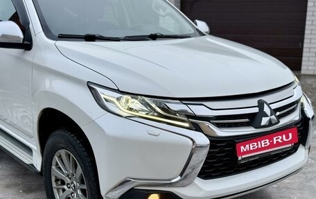 Mitsubishi Pajero Sport III рестайлинг, 2019 год, 2 695 000 рублей, 4 фотография