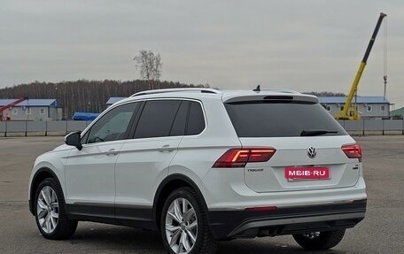 Volkswagen Tiguan II, 2017 год, 2 850 000 рублей, 2 фотография