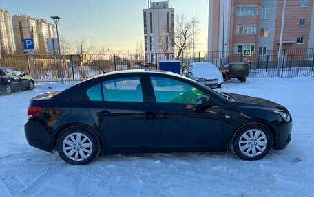 Chevrolet Cruze II, 2010 год, 640 000 рублей, 3 фотография