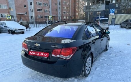 Chevrolet Cruze II, 2010 год, 640 000 рублей, 4 фотография