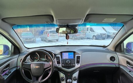 Chevrolet Cruze II, 2010 год, 640 000 рублей, 13 фотография