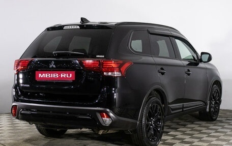 Mitsubishi Outlander III рестайлинг 3, 2021 год, 3 358 600 рублей, 5 фотография