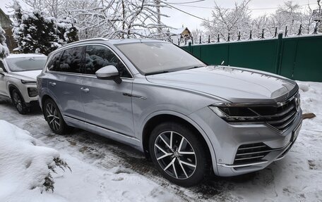 Volkswagen Touareg III, 2018 год, 6 500 000 рублей, 1 фотография