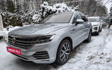 Volkswagen Touareg III, 2018 год, 6 500 000 рублей, 2 фотография