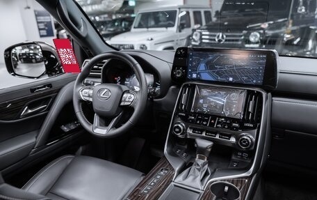 Lexus LX, 2024 год, 16 750 000 рублей, 10 фотография