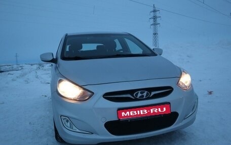 Hyundai Solaris II рестайлинг, 2014 год, 1 120 000 рублей, 1 фотография