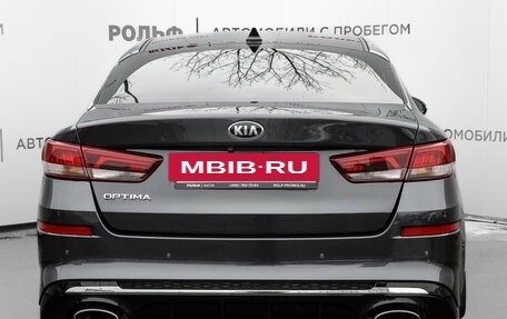 KIA Optima IV, 2019 год, 1 990 000 рублей, 6 фотография