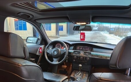 BMW 5 серия, 2004 год, 780 000 рублей, 15 фотография