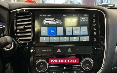 Mitsubishi Outlander III рестайлинг 3, 2022 год, 3 649 000 рублей, 17 фотография