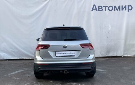 Volkswagen Tiguan II, 2017 год, 2 080 000 рублей, 6 фотография