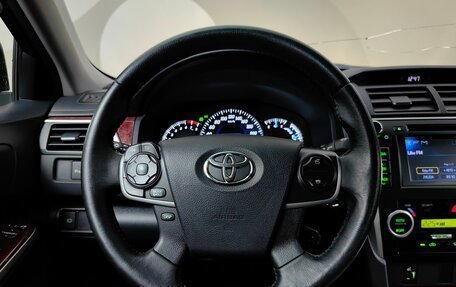 Toyota Camry, 2014 год, 1 888 000 рублей, 13 фотография